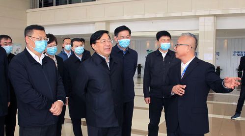 韩俊走访慰问长春生物制品研究所一线职工并调研生物制品研发工作